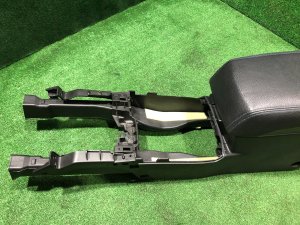 Бардачок подлокотник кожа SUBARU LEGACY OEM 92114AJ190VH BMG BM9 BM 2013 White Pearl 37J