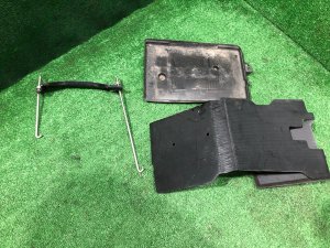 Крепление аккумулятора 82182AG001, 82123SA003, 82161AG011, 82122AJ001 SUBARU LEGACY