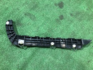 Крепление заднего бампера правое SUBARU LEGACY OEM 57707AJ040 BMG BM9 BM 2013 White Pearl 37J