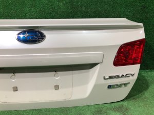 Крышка багажника со спойлером SUBARU LEGACY OEM 57509AJ0129P BMG BM9 BM 2013 White Pearl 37J