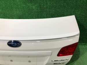 Крышка багажника со спойлером SUBARU LEGACY OEM 57509AJ0129P BMG BM9 BM 2013 White Pearl 37J