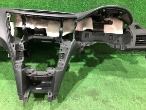 Торпедо SUBARU LEGACY OEM 66050AJ000 BMG BM9 BM 2013 White Pearl 37J