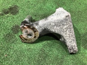 Крепления акпп SUBARU LEGACY OEM 30450AA000, 30450AA010 BMG 2013