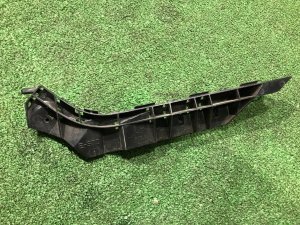 Крепление переднего бампера левое 57707AJ250 SUBARU LEGACY