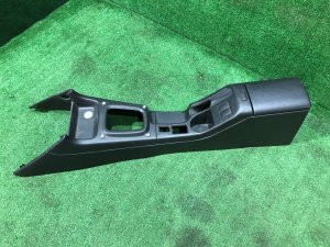 Бардачок подлокотник 92111FE000OE SUBARU IMPREZA