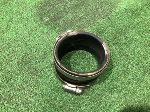 Патрубок интеркулера центр SUBARU IMPREZA OEM 21869AA030 GDA, GDB, GD 2002 EJ205 AT