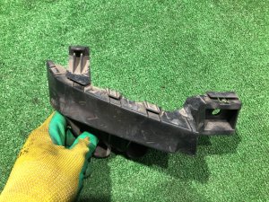 Крепление заднего бампера левое SUBARU LEVORG OEM 57707VA100 VMG VM4 VM 2015 Dark Gray 61K