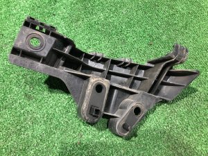 Крепление заднего бампера левое SUBARU LEVORG OEM 57707VA100 VMG VM4 VM 2015 Dark Gray 61K