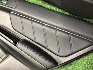 Обшивка дверей синяя строчка!!! SUBARU LEVORG OEM 94212VA101VH, 94212VA111VH, 94222VA101VH, 94222VA111VH VMG VM4 VM 2015 Dark Gray 61K