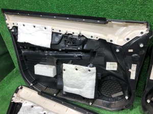 Обшивка дверей синяя строчка!!! SUBARU LEVORG OEM 94212VA101VH, 94212VA111VH, 94222VA101VH, 94222VA111VH VMG VM4 VM 2015 Dark Gray 61K