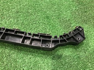 Крепление заднего бампера левое SUBARU LEVORG OEM 57707VA140 VM4 VMG VM 2015 Blue Pearl K3X