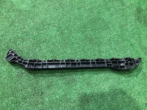 Крепление заднего бампера правое 57707VA130 SUBARU LEVORG