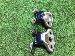 Петли двери передней правой SUBARU LEVORG OEM 60079AG002, 60079FJ000 VM4 VMG VM 2015 Blue Pearl K3X