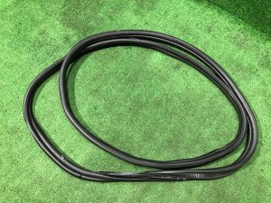 Уплотнитель багажника LR061643 RAND ROVER RANGE ROVER SPORT