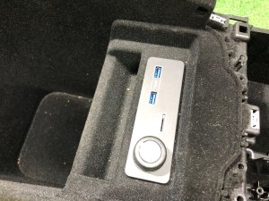 Бардачок подлокотник LAND ROVER RANGE ROVER SPORT OEM LR100257 2019