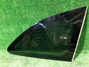 Стекло багажника правое SUBARU LEVORG OEM 65210VA100 VM4 2016