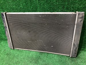 Радиатор двигателя TOYOTA PRIUS OEM 1640037230, 4221341041 ZVW30 2012 2ZRFXE