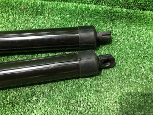 Амортизаторы пятой двери LAND ROVER RANGE ROVER SPORT OEM LR044161, LR104909, LR126173, LR159597 2019