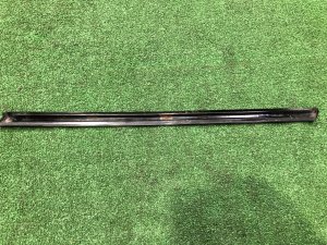 Молдинг бокового стекла левый LAND ROVER RANGE ROVER SPORT OEM LR044118 2019