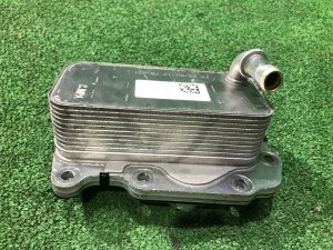 Теплообменник масляный LR075630, G4D3-6A642-BB LAND ROVER RANGE ROVER SPORT