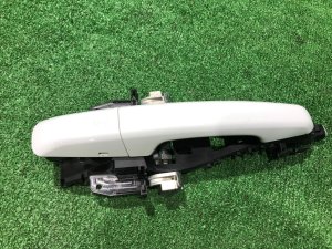 Ручка двери передняя правая LR112353, BJ32-224N02 BA LAND ROVER RANGE ROVER SPORT