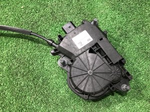 Замок двери задний правый с доводчиком LAND ROVER RANGE ROVER SPORT OEM LR117161, JPLA218A42 2019