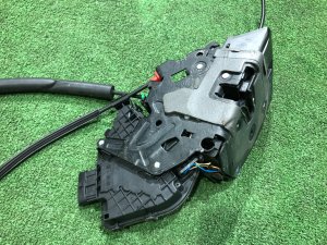 Замок двери задний правый с доводчиком LAND ROVER RANGE ROVER SPORT OEM LR117161, JPLA218A42 2019