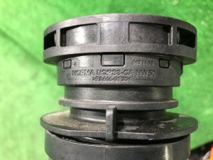 Патрубок интеркулера LAND ROVER RANGE ROVER SPORT OEM LR100460, JPLA 6N650 2019