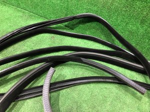 Уплотнители дверей LAND ROVER RANGE ROVER SPORT OEM LR053807 2019