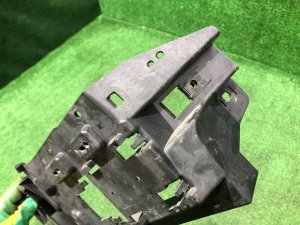 Крепление заднего бампера левое LAND ROVER RANGE ROVER SPORT OEM KK62-17A882-AC, LR128160 2019