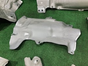 Тепловые экраны глушителя LAND ROVER RANGE ROVER SPORT OEM LR092621, LR136830 2019 PТ204
