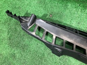 Крепление заднего бампера LAND ROVER RANGE ROVER SPORT OEM LR045180 2019