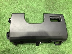 Пластик под руль LR034688 LAND ROVER RANGE ROVER SPORT