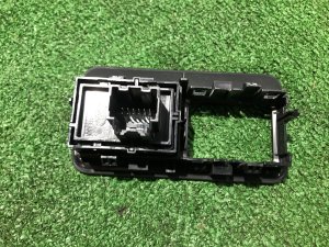 Кнопка багажника/бензобака LAND ROVER RANGE ROVER SPORT OEM 9SANPK5G115AA8, LR093124, LR124045 2019