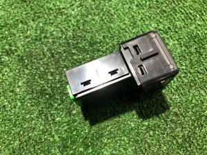 Кнопка регулировки яркости панели приборов LAND ROVER RANGE ROVER SPORT OEM LR120544 2019