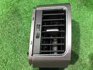 Регулятор воздушного потока правый LAND ROVER RANGE ROVER SPORT OEM LR044685, LR084735 2019 PТ204