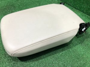 Крышка подлокотника кожа LAND ROVER RANGE ROVER SPORT OEM LR100331 2019