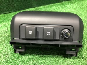 Пластик салона задний USB LAND ROVER RANGE ROVER SPORT OEM LR044984, DK62-04569-A 2019