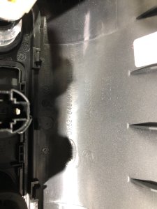 Пластик салона задний USB LAND ROVER RANGE ROVER SPORT OEM LR044984, DK62-04569-A 2019