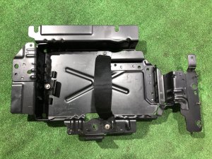 Крепление аккумулятора LR099081, JPLA-10748-AD LAND ROVER RANGE ROVER SPORT