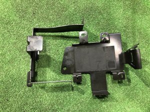 Крепление аккумулятора LAND ROVER RANGE ROVER SPORT OEM LR099081, JPLA-10748-AD 2019