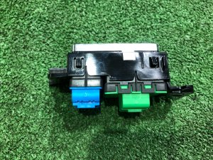 Блок памяти сидения Правый LAND ROVER RANGE ROVER SPORT OEM LR059775 2019