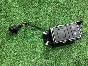 Кнопка центрального замка задняя левая LAND ROVER RANGE ROVER SPORT OEM LR07126, JPLA-14E369-AB 2019