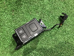 Кнопка центрального замка задняя правая LAND ROVER RANGE ROVER SPORT OEM LR071264,JPLA-14E369-AB 2019