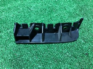 Крепление заднего бампера правое LAND ROVER RANGE ROVER SPORT OEM LR066744, DK62-17B932 2019