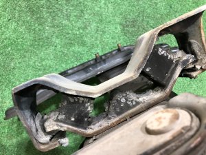 Балка мкпп SUBARU FORESTER OEM 41021FC070, 41022AC180, 41021AC330 SF5 1998 EJ202 MT