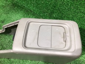 Бардачок подлокотник SUBARU FORESTER OEM 92060FC040ND SF5 1998 silver 792