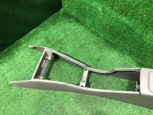 Бардачок подлокотник SUBARU FORESTER OEM 92060FC040ND SF5 1998 silver 792