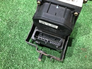 Блок abs SUBARU FORESTER OEM 27539FC010 SF5 1998 EJ202 MT