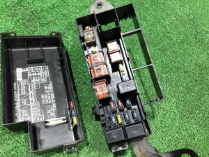 Блок предохранителей SUBARU FORESTER OEM 82231FC002 SF5 1998 EJ202 MT